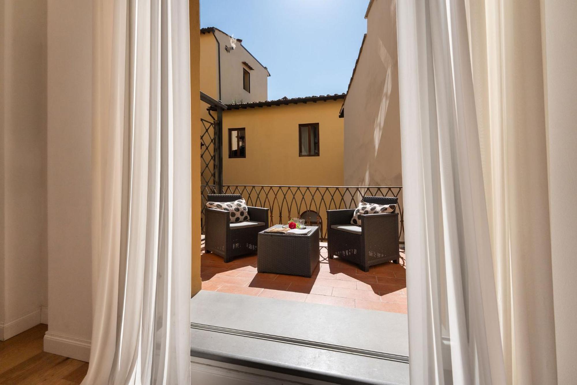 Ta - One Bedroom Luxury Apartment In The Fashion District Florenţa Exterior foto