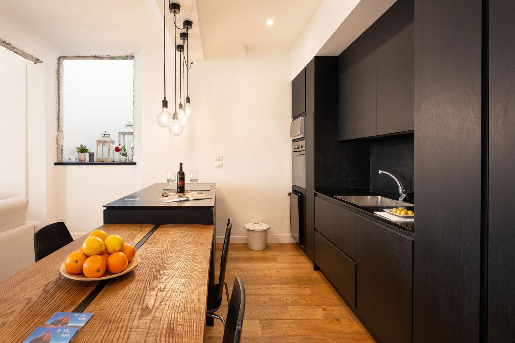 Ta - One Bedroom Luxury Apartment In The Fashion District Florenţa Exterior foto